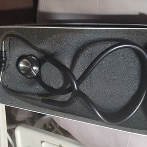 WELCH ALLYN PROFESSIONAL SERIES STETHOSCOPE- BLACK TUBING